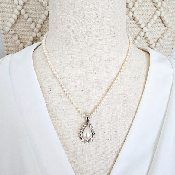 Monet Signed Rhinestone And Faux Pearl Pendant Necklace - Picture 1 of 10
